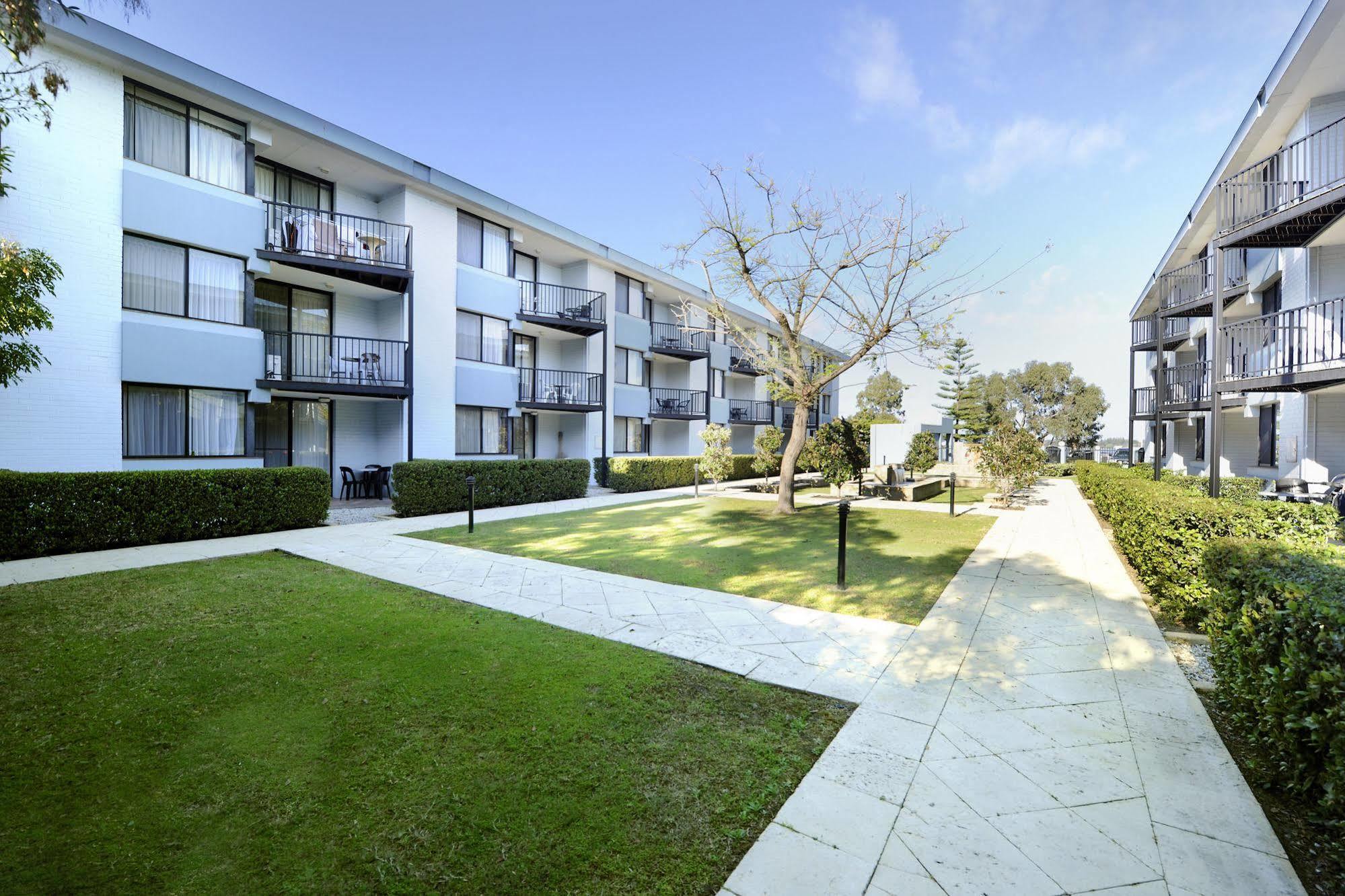 Lodestar Waterside Apartments Пърт Екстериор снимка