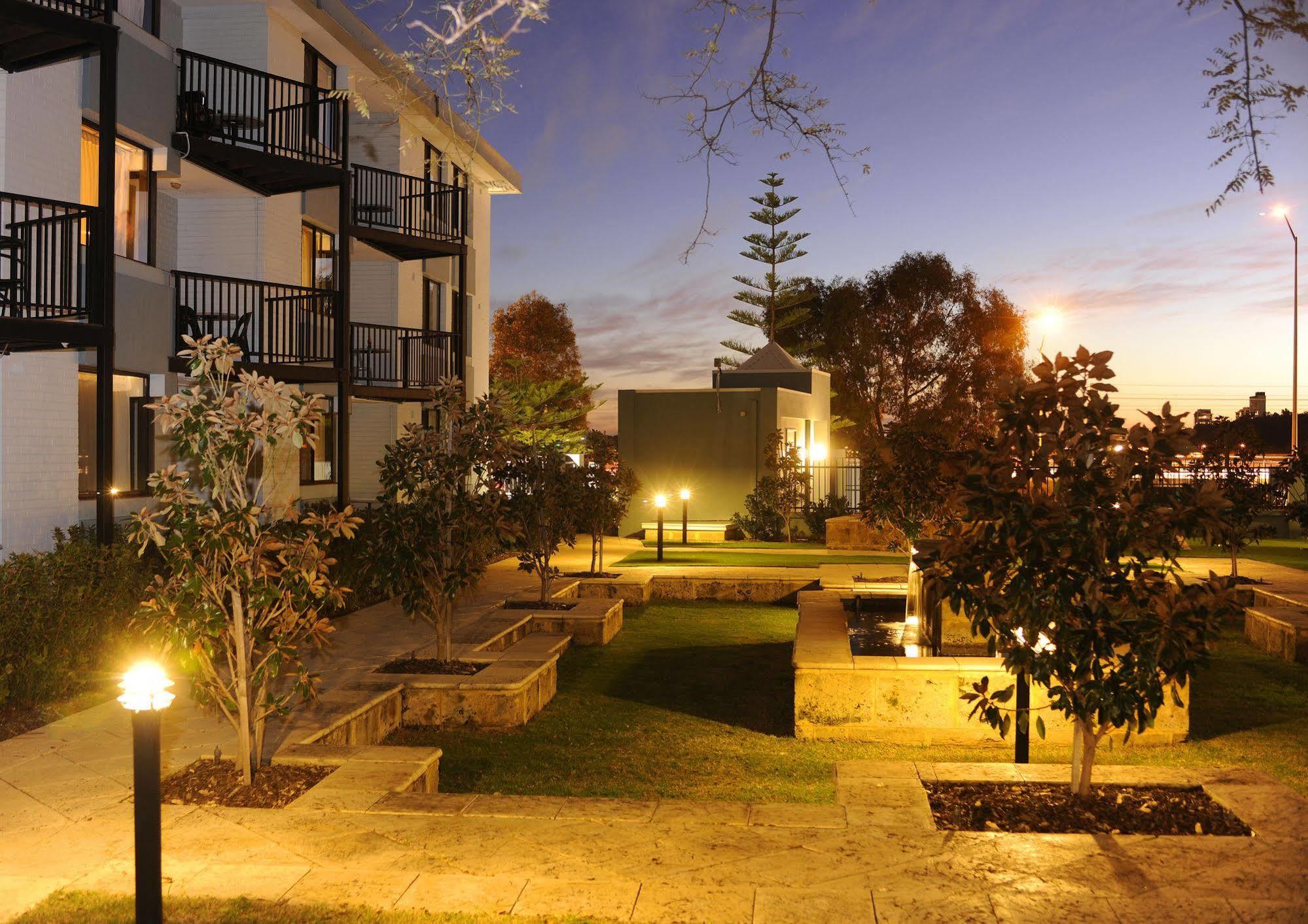 Lodestar Waterside Apartments Пърт Екстериор снимка