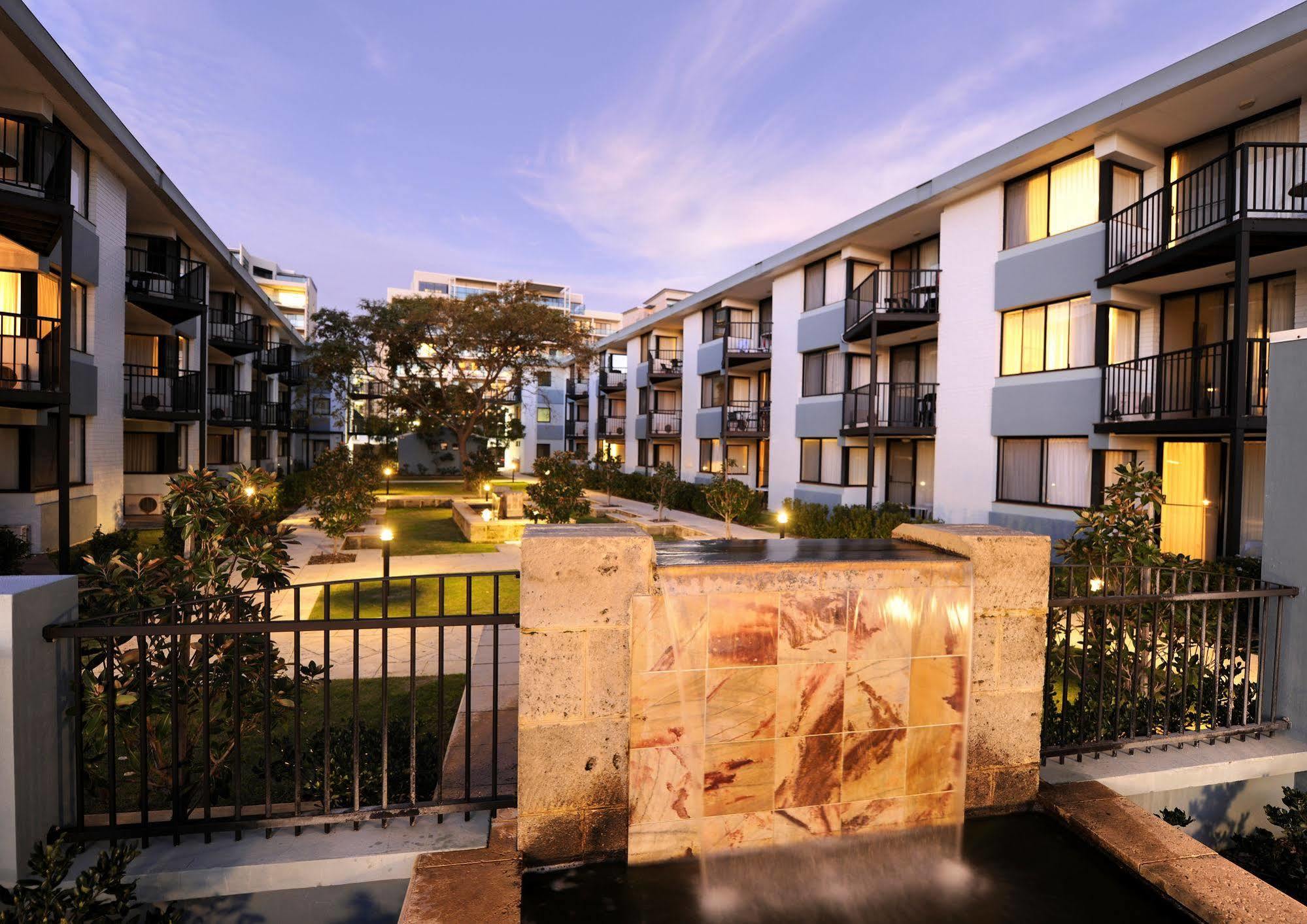 Lodestar Waterside Apartments Пърт Екстериор снимка